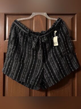 NWT a.n.a black and white striped linen blend shorts size pxxl